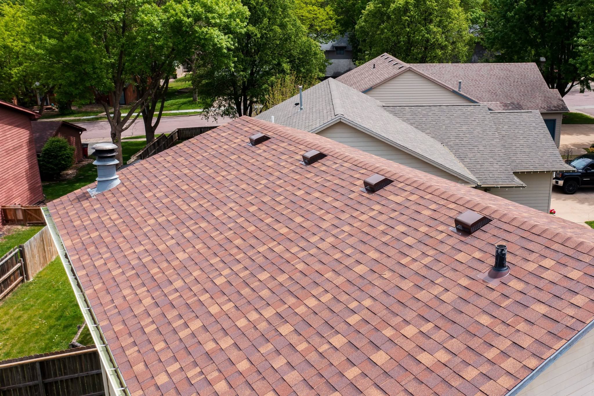 United Roofing & Siding asphalt shingle roofing service for a residential home in Sioux Falls, SD