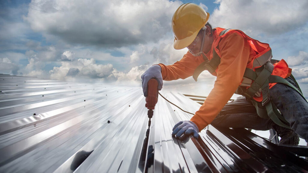 United Roofing & Siding metal roofing installation service for residential and commercial properties in Sioux Falls, SD