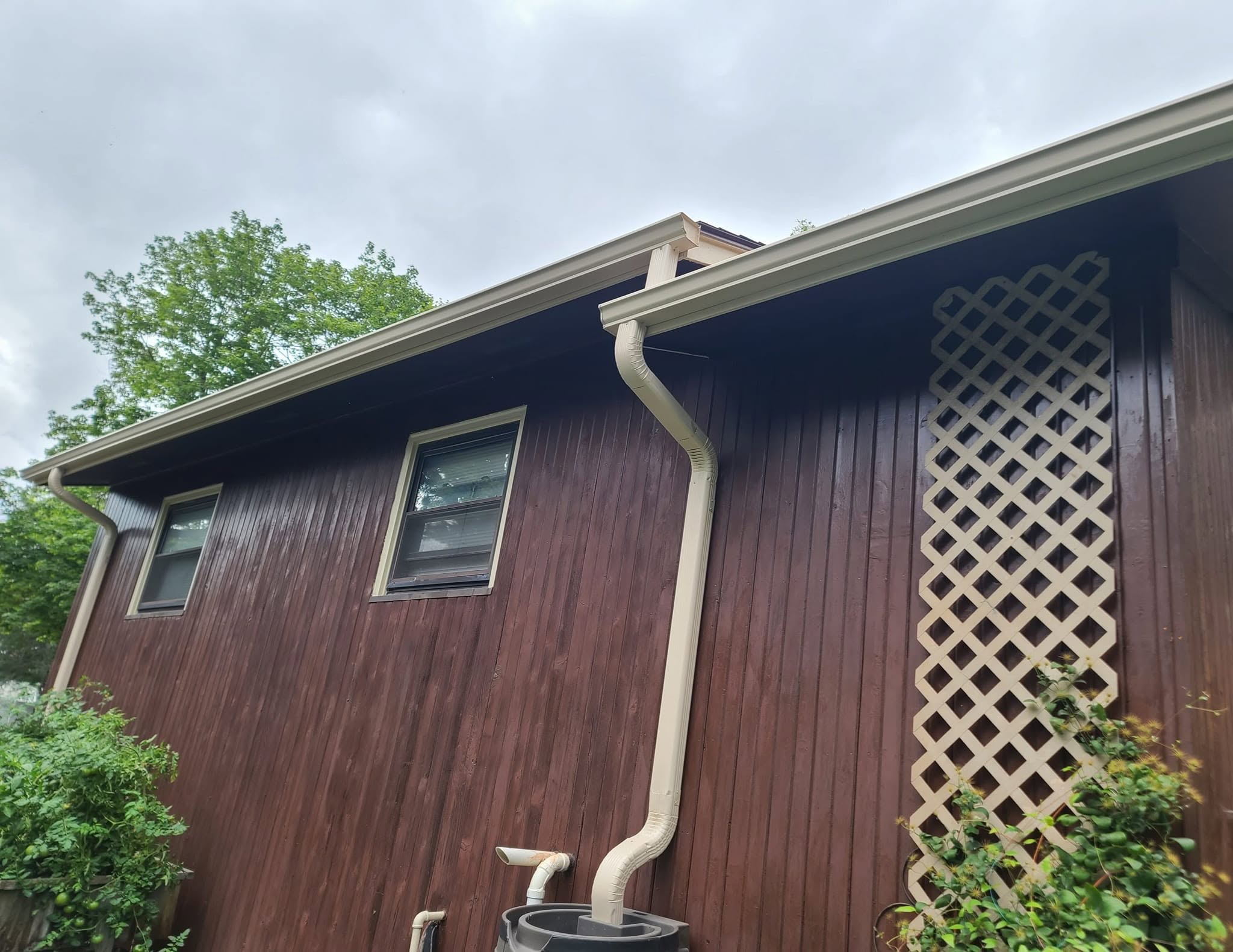 United Roofing & Siding residential roof replacement service for a home in Sioux Falls, SD